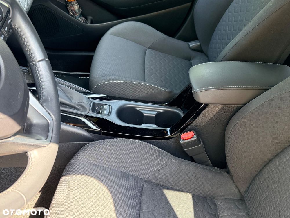 Toyota Corolla 1.8 Hybrid Comfort - 18