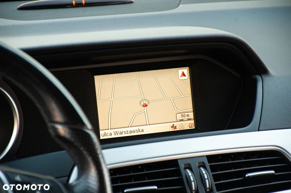 Mercedes-Benz Klasa C 180 T BlueEFFICIENCY Avantgarde - 32