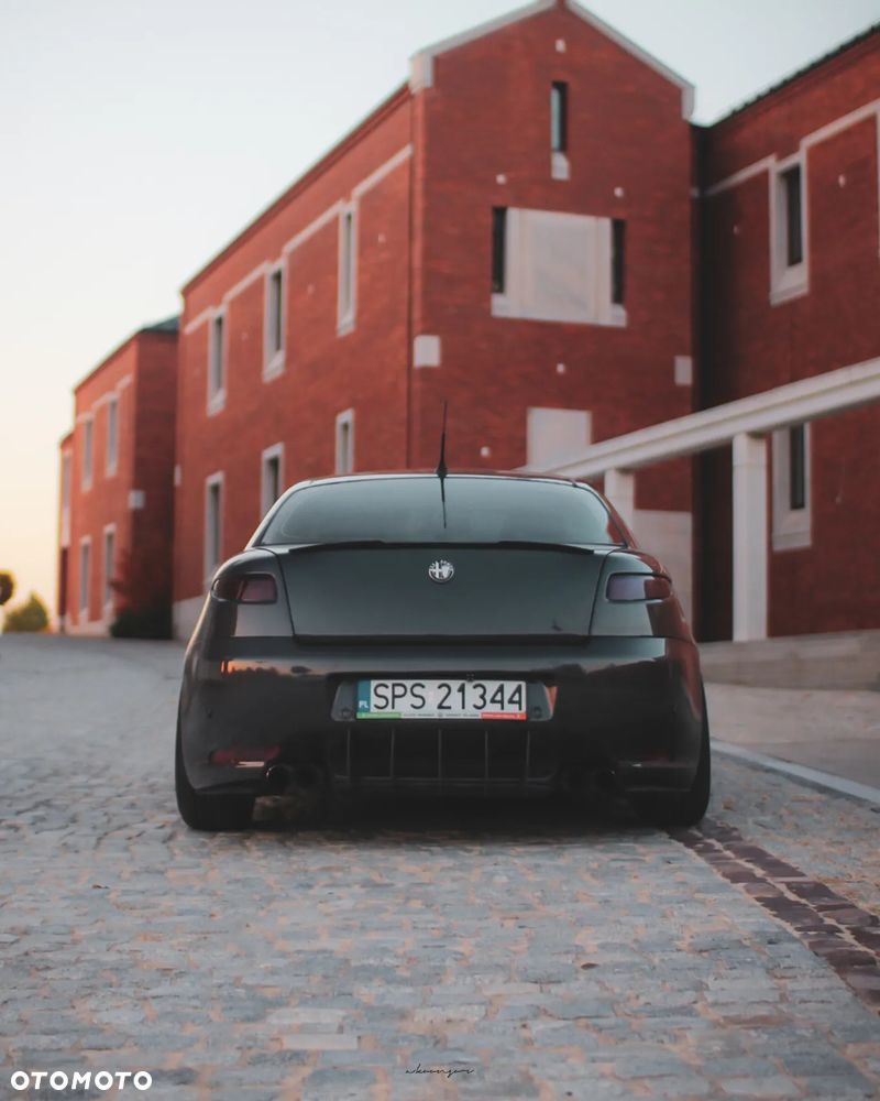 Alfa Romeo GT 1.9JTD 16V Distinctive - 5