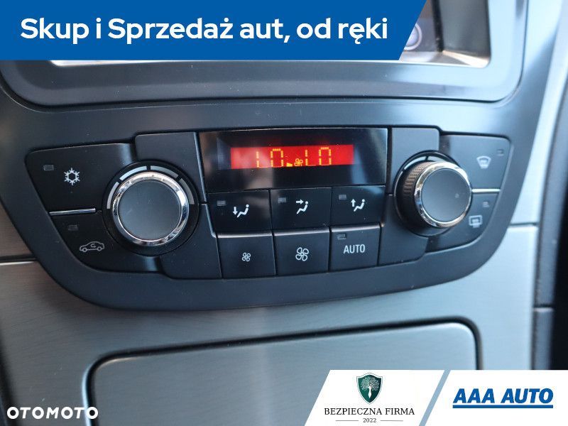 Opel Insignia - 15