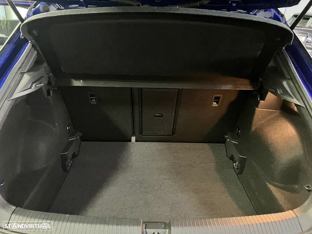 VW T-Roc 1.5 TSI R-Line DSG - 12