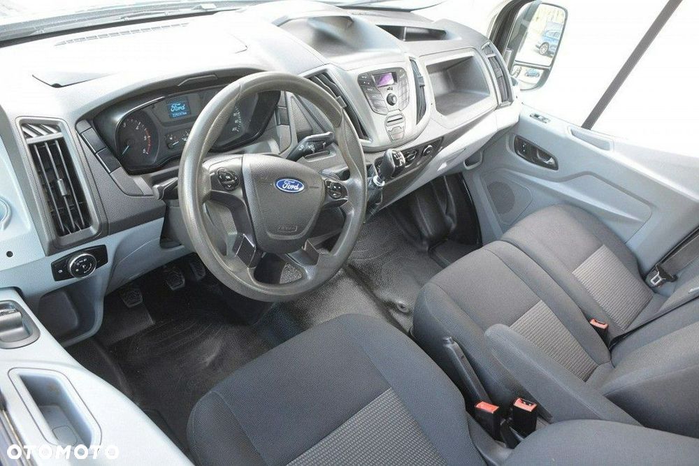 Ford Transit - 11
