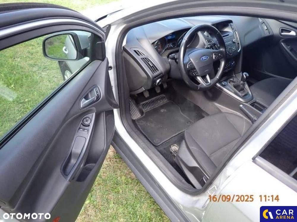 Ford Focus 1.6 Trend - 16