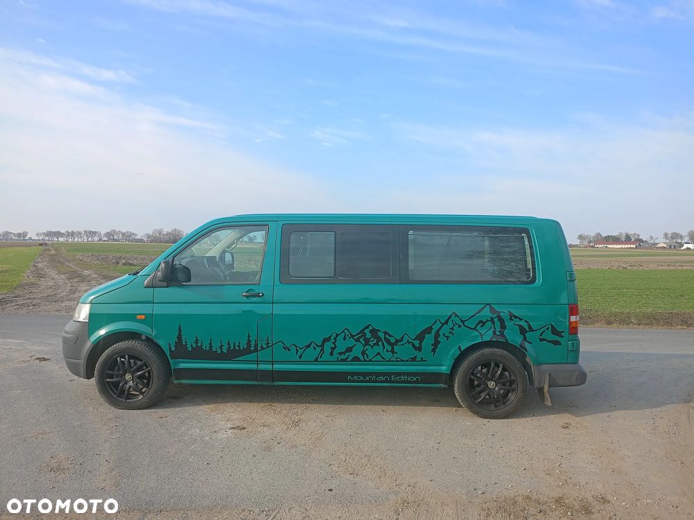 Volkswagen Caravelle - 4