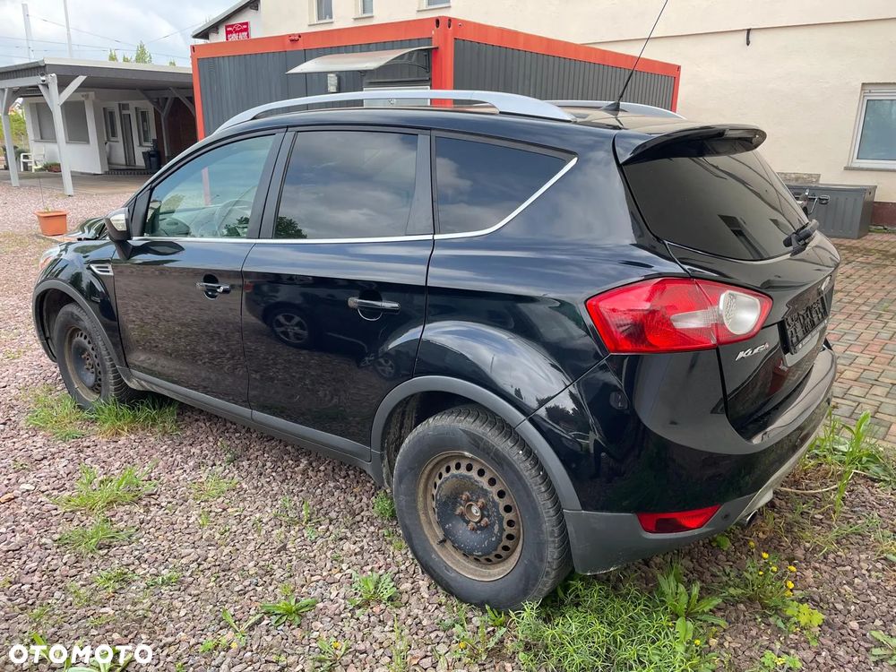 Ford Kuga 2.0 TDCi 4x4 Titanium - 4