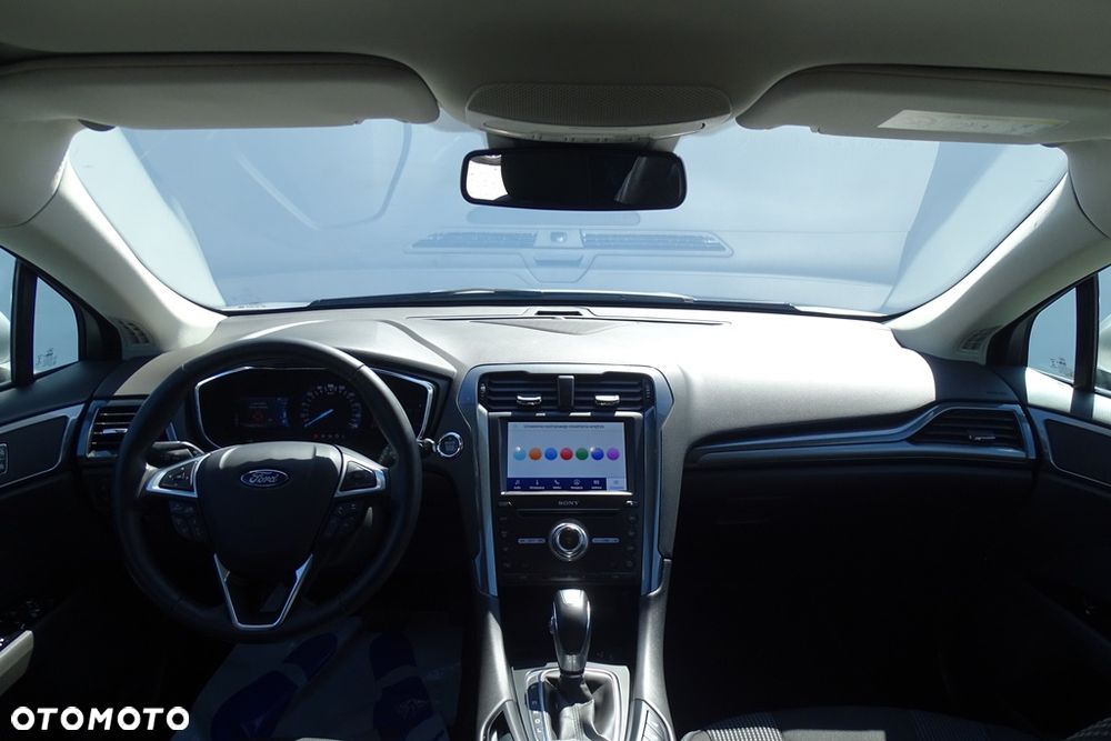 Ford Mondeo 2.0 Hybrid Titanium - 35