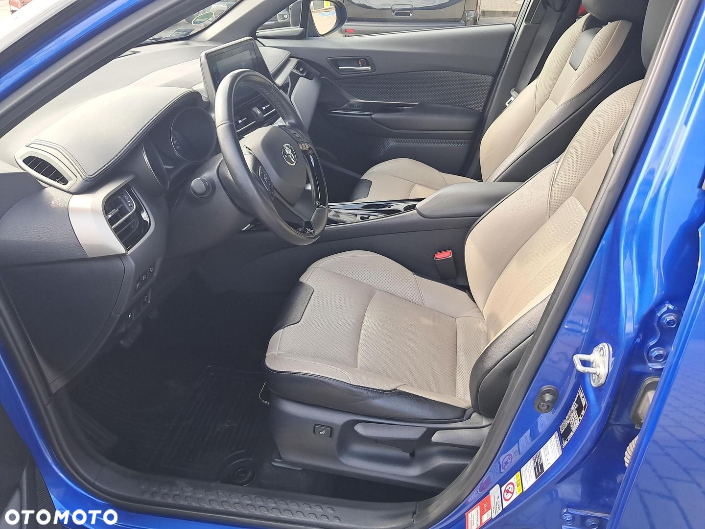 Toyota C-HR - 9