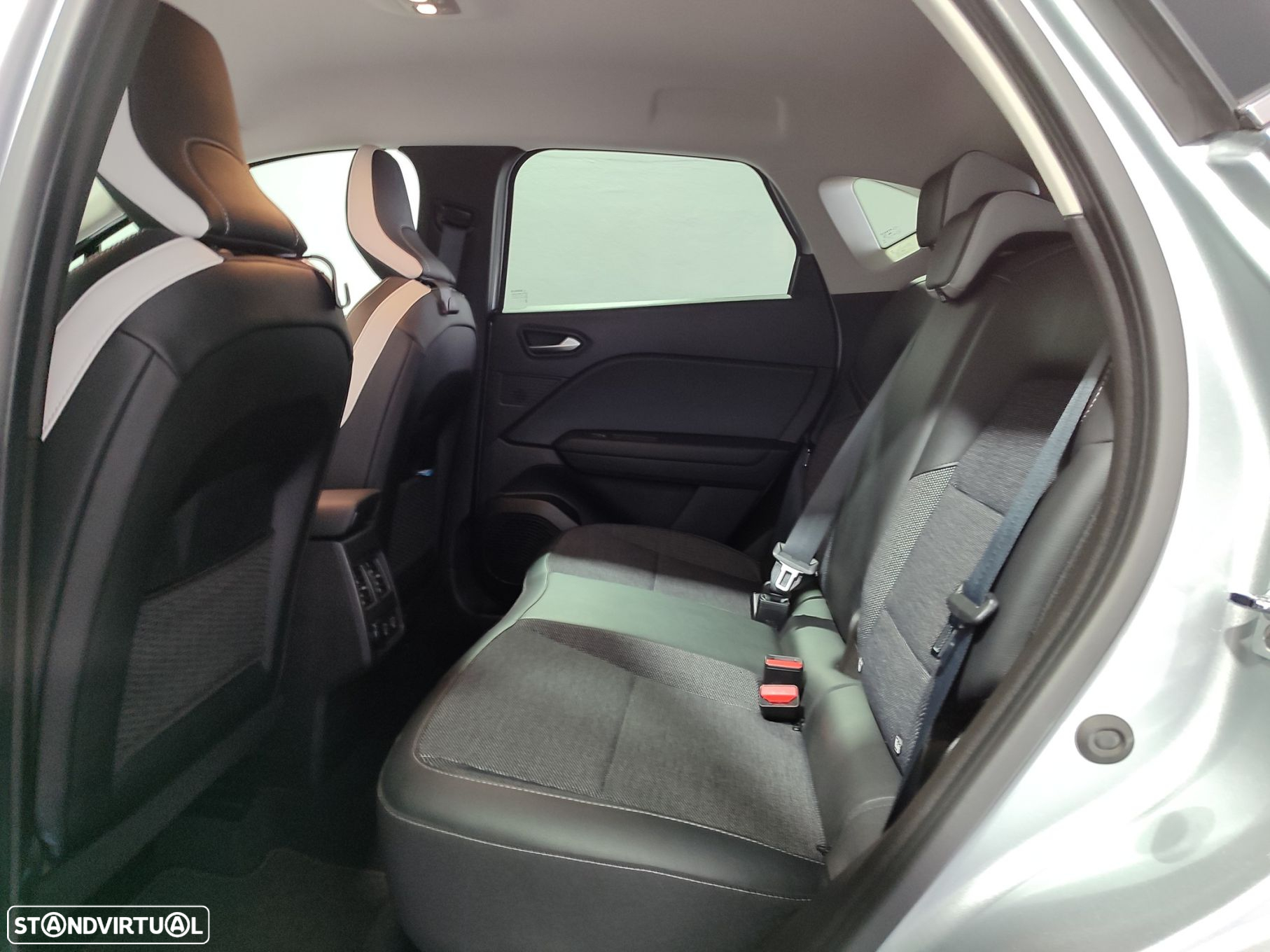 Renault Captur 1.6 E-Tech Plug-In Intens - 15