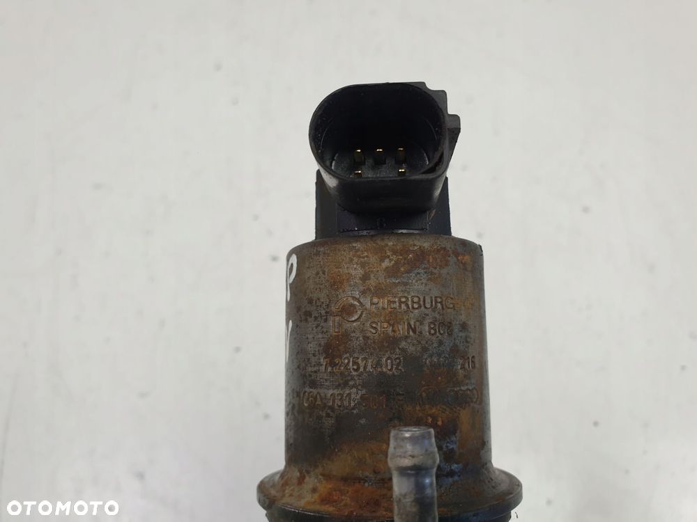 Audi A3 II 8P 1.6 8V ZAWÓR EGR 72257402 - 2