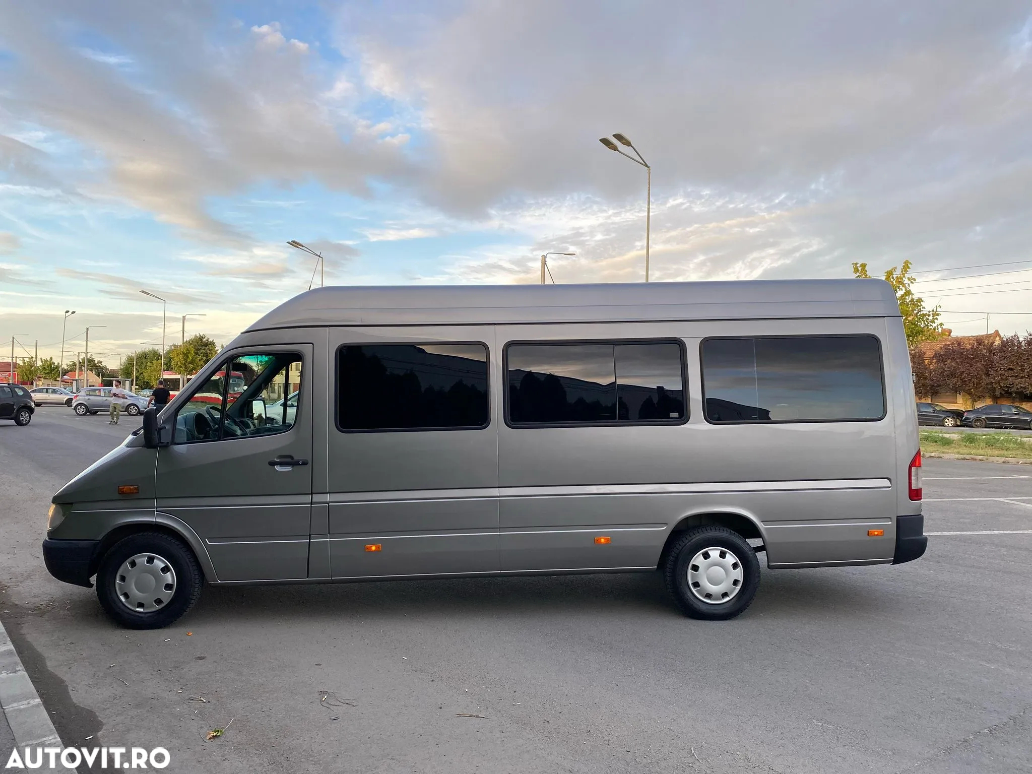 Mercedes-Benz Sprinter - 15