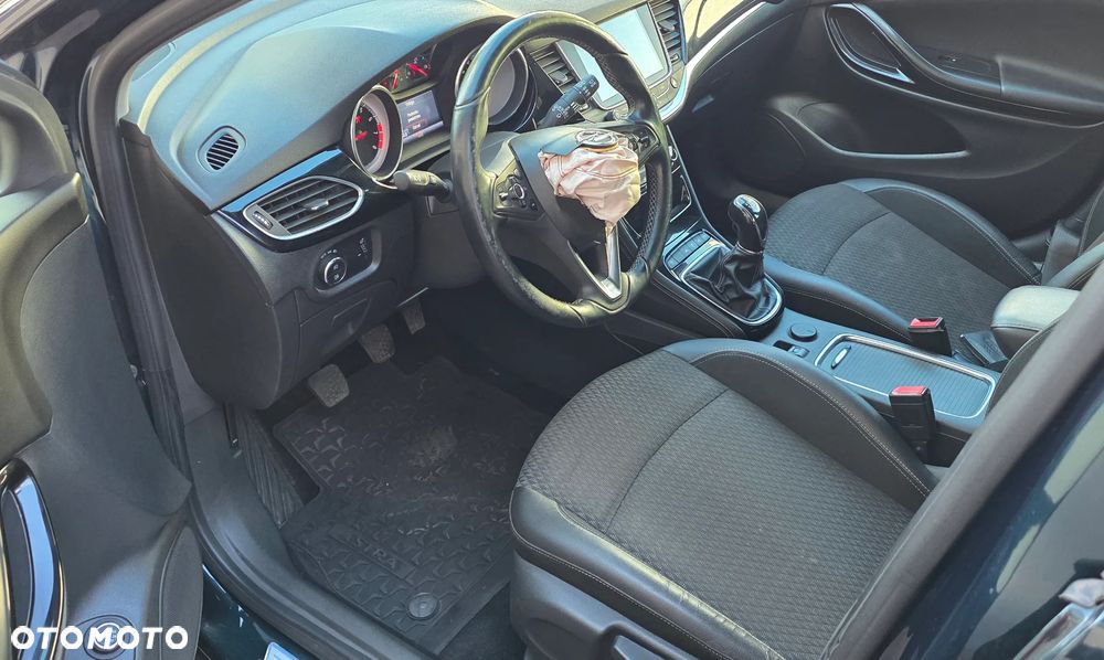 Opel Astra 1.4 Turbo Business - 14