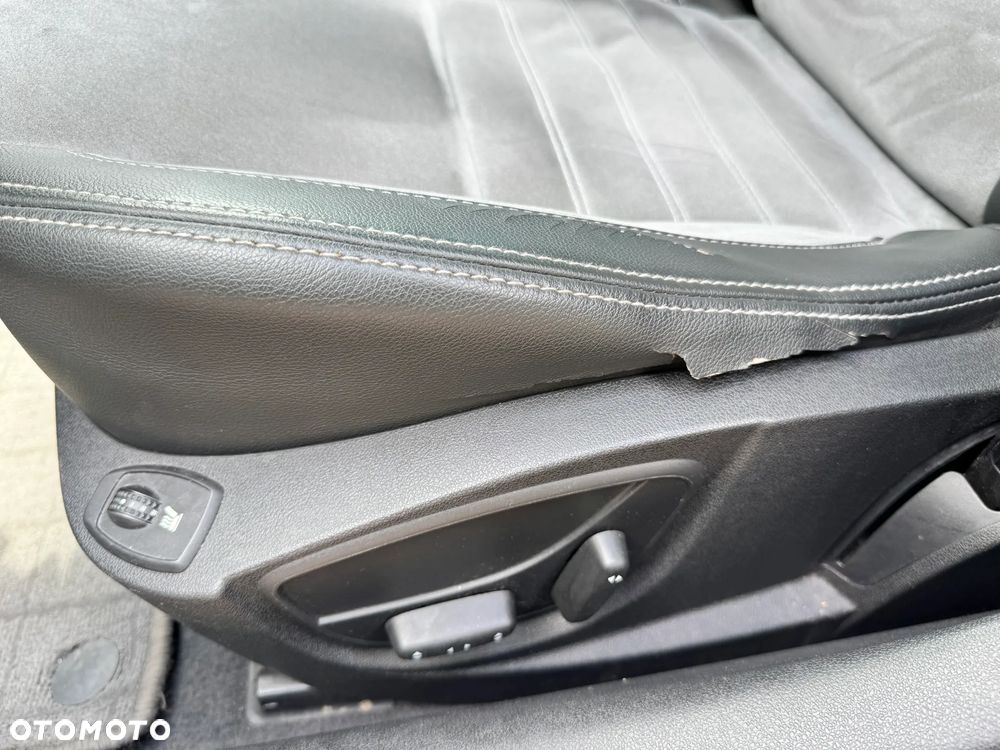 Renault Laguna dCi 150 FAP Dynamique - 32