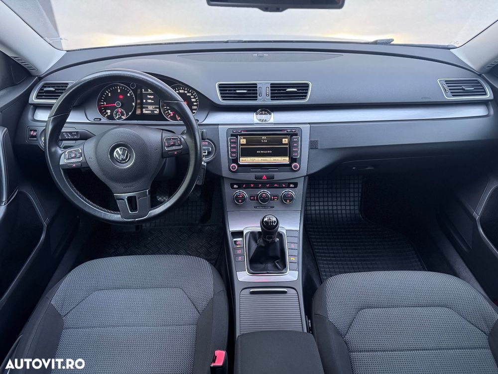 Volkswagen Passat 2.0 TDI BlueMotion Technology DPF Trendline - 5