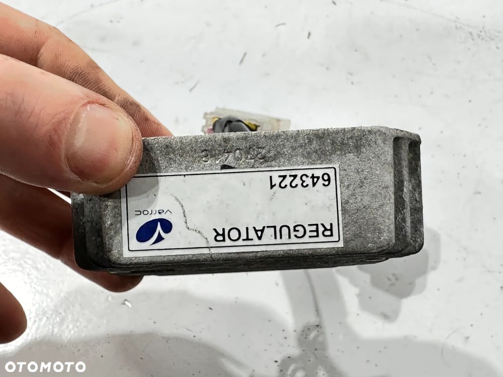 Regulator napięcia Piaggio Liberty 50 16-22r. - 3