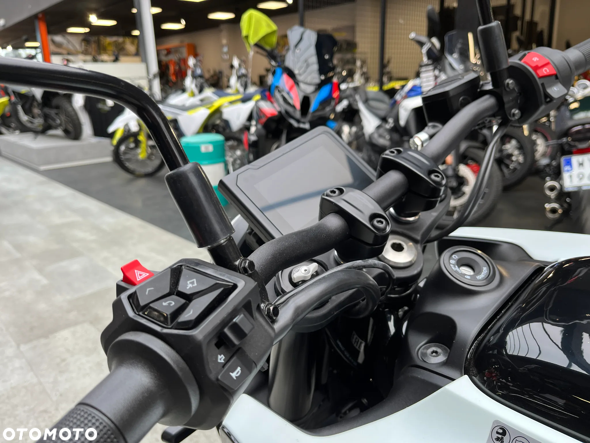 Husqvarna Vitpilen - 11