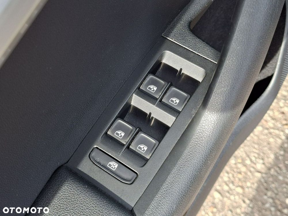 Skoda Octavia 2.0 TDI DSG Ambition - 15