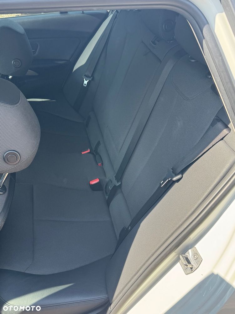 BMW Seria 3 318d - 22