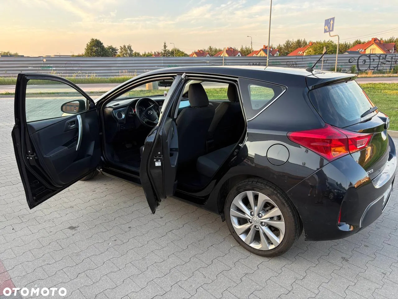 Toyota Auris - 4