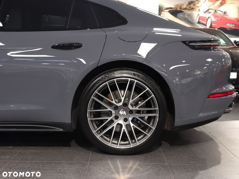 Porsche Panamera 4 E-Hybrid PHEV - 12