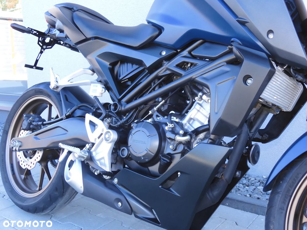 Honda CB - 8