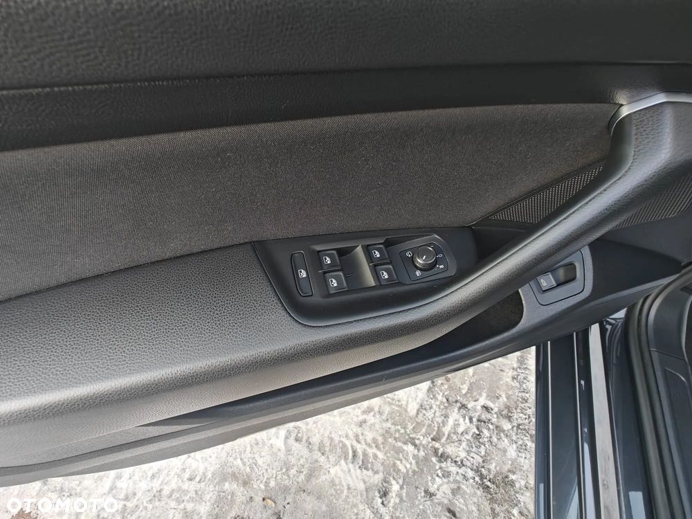 Volkswagen Passat Variant - 23