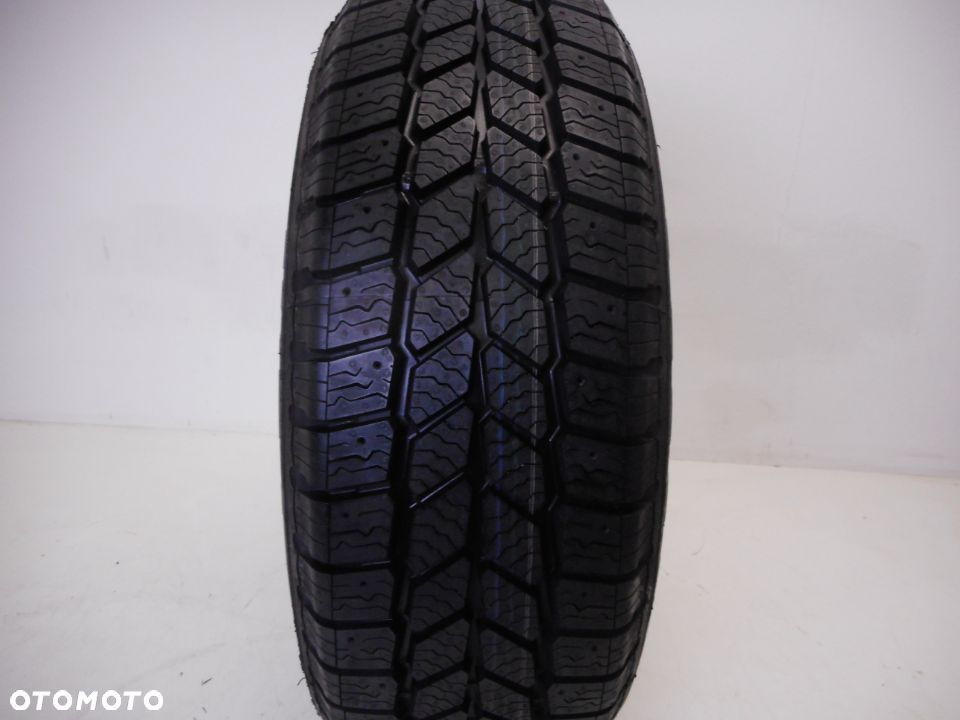 1x Opona 215/65R16C GoodYear Cargo Ultra Grip Zapas 2011 rok - 3