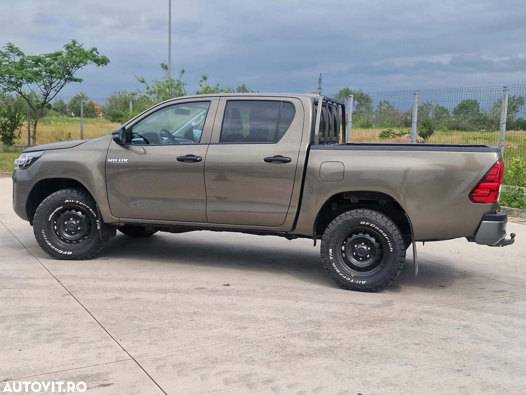 Toyota Hilux - 5