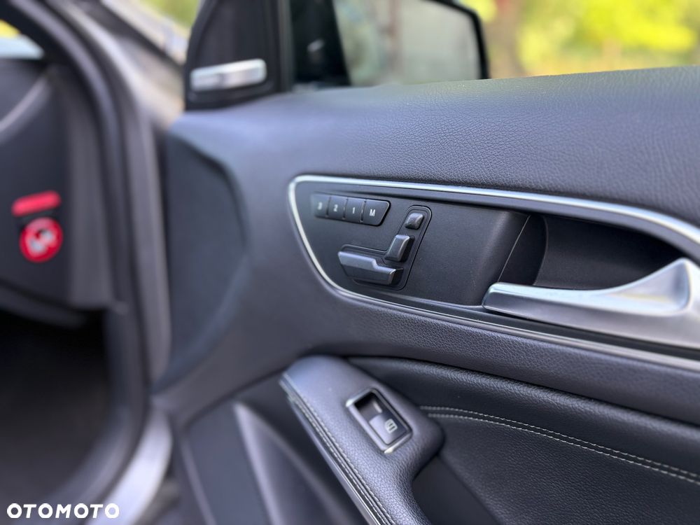 Mercedes-Benz Klasa A 200 (BlueEFFICIENCY) 7G-DCT AMG Sport - 28