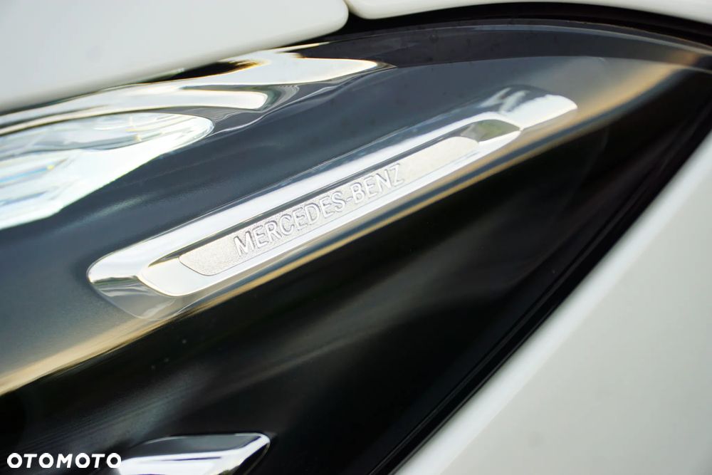 Mercedes-Benz CLA 180 Progressive 7G-DCT - 22