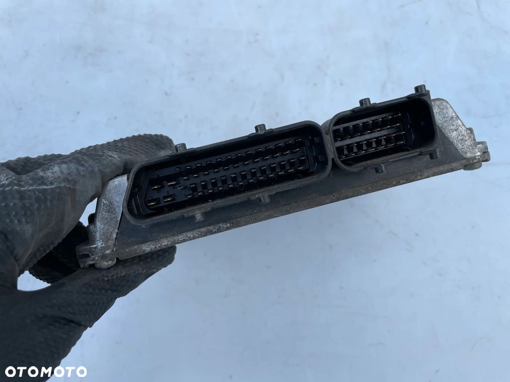 STEROWNIK SILNIKA VW GOLF IV BORA 1.6 8V 06A906019AK - 3