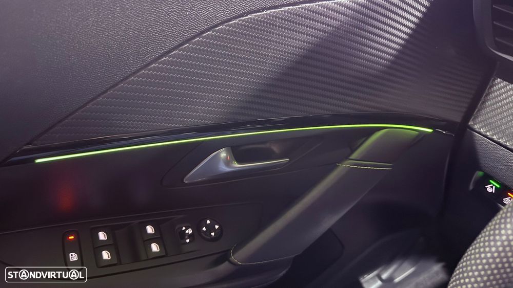 Peugeot e-208 50 kWh GT - 16