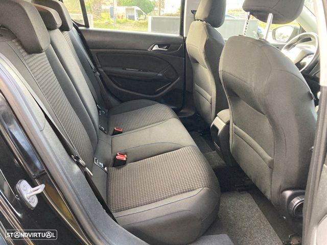 Peugeot 308 1.5 BlueHDi Style - 34