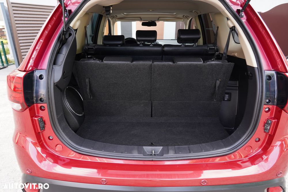 Mitsubishi Outlander 2.2 DI-D 4WD Automatik Diamant Edition - 16