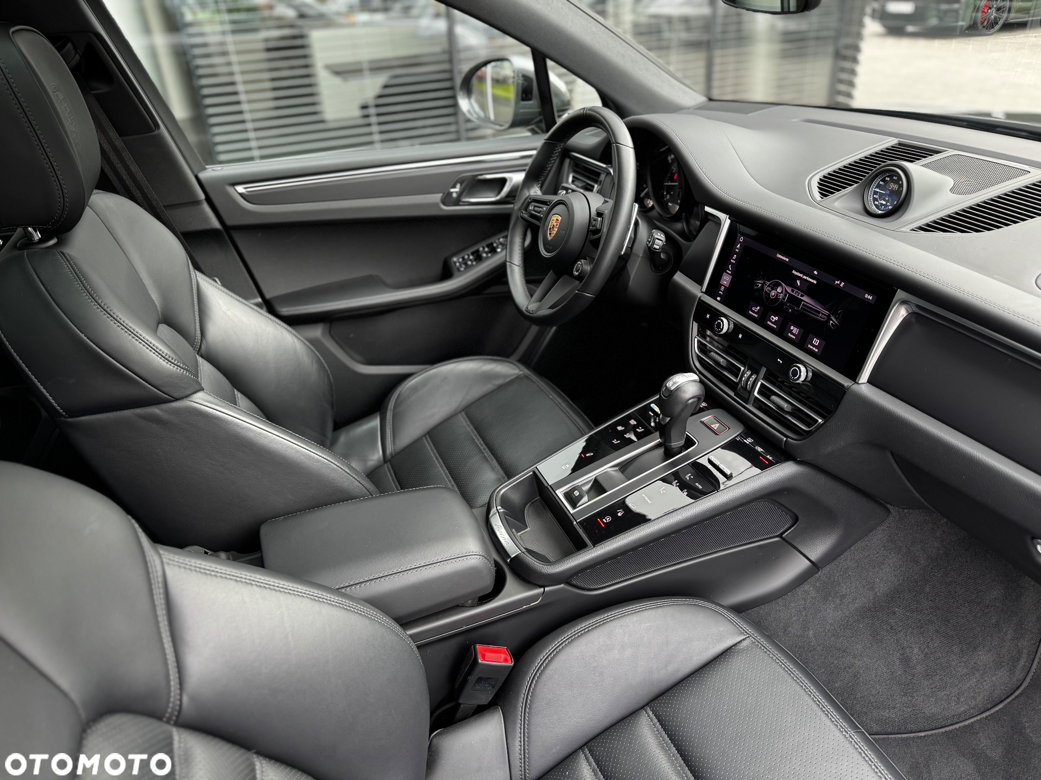 Porsche Macan T - 15