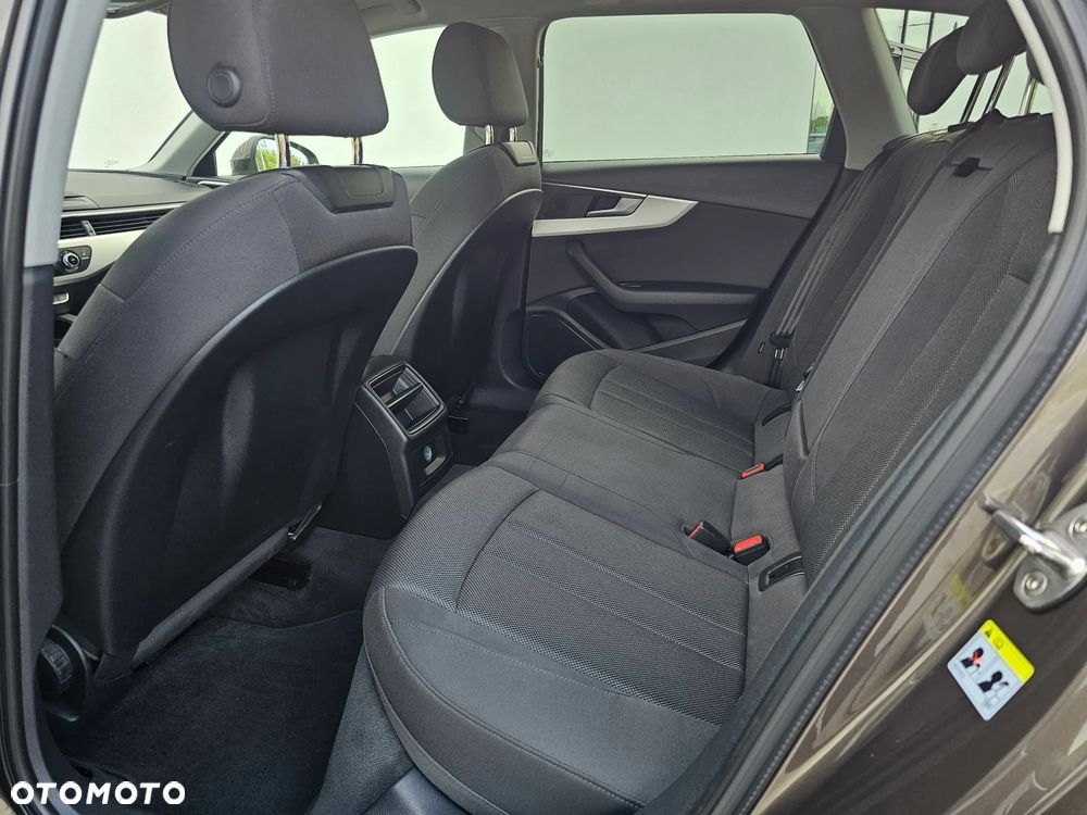 Audi A4 Avant 2.0 TDI S tronic - 12