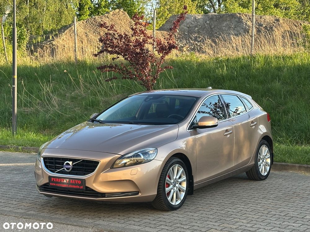 Volvo V40 D4 Inscription - 2