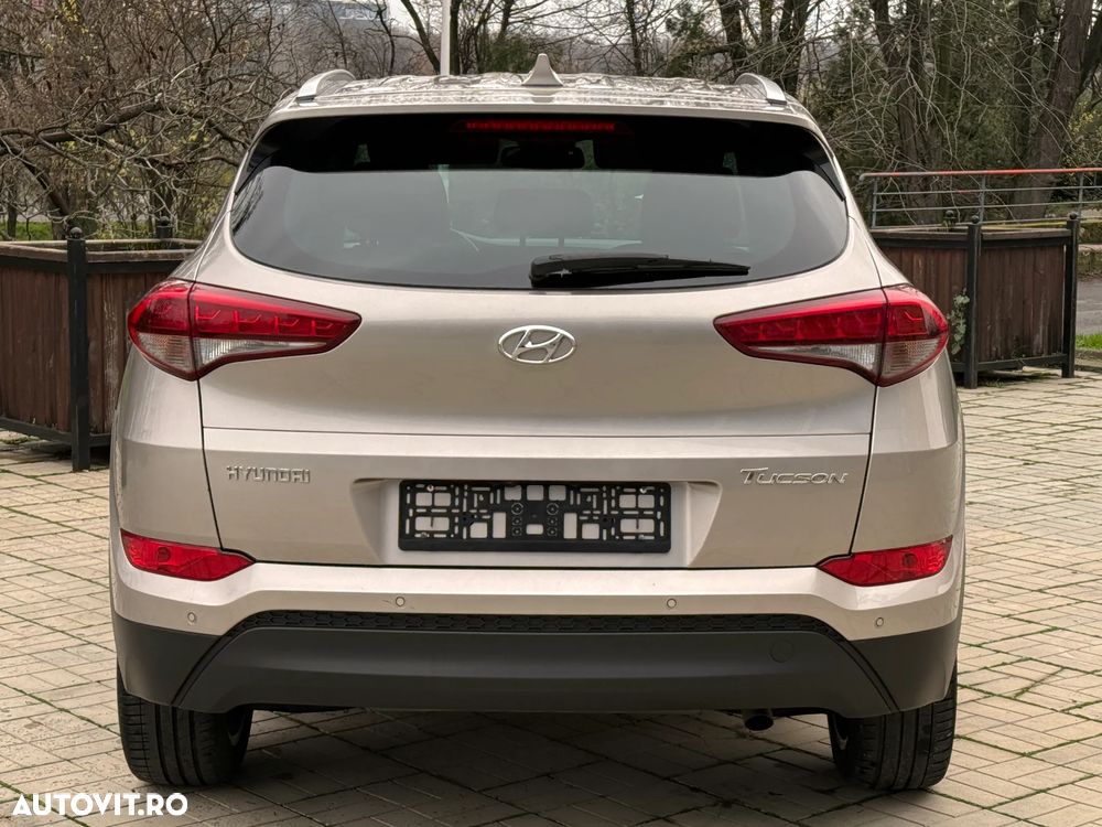 Hyundai Tucson blue 1.7 CRDi 2WD DCT Premium - 11
