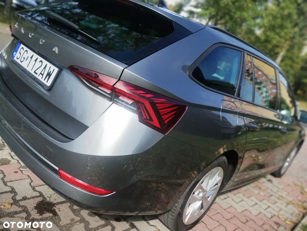 Skoda Octavia 2.0 TDI Ambition DSG - 10