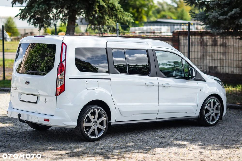 Ford Tourneo Connect Grand - 13
