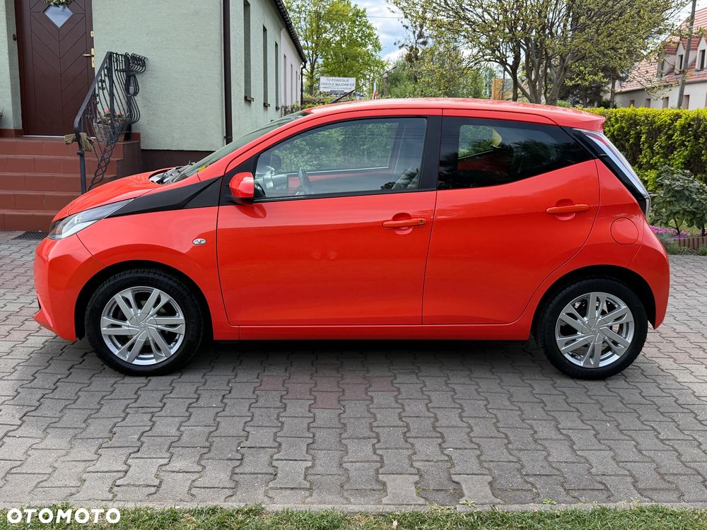 Toyota Aygo x-clusiv - 12