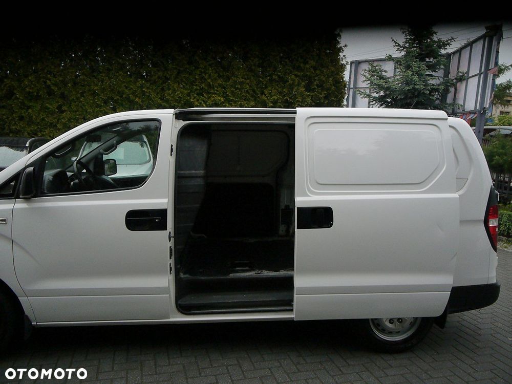 Hyundai H-1 - 12