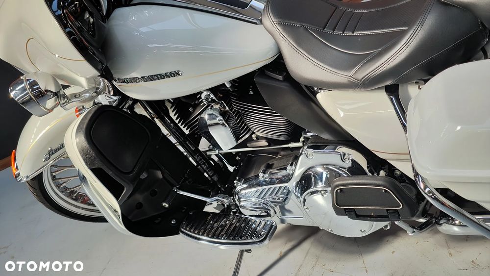 Harley-Davidson Touring Ultra Limited - 32