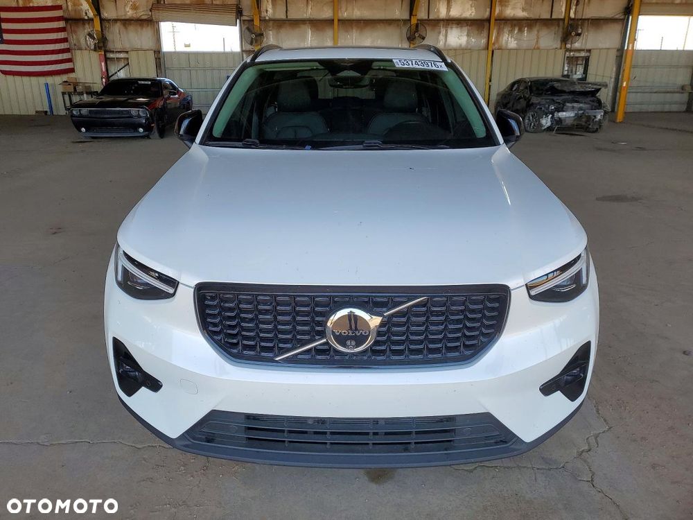 Volvo XC 40 - 6