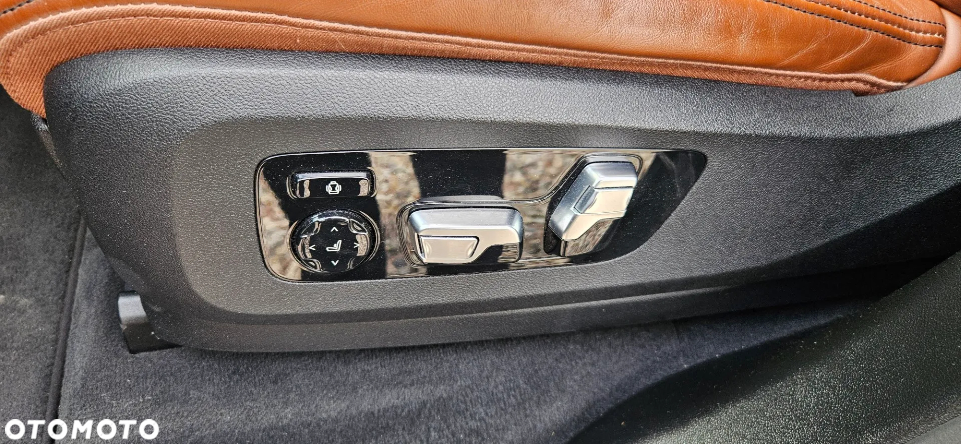 BMW X7 - 24