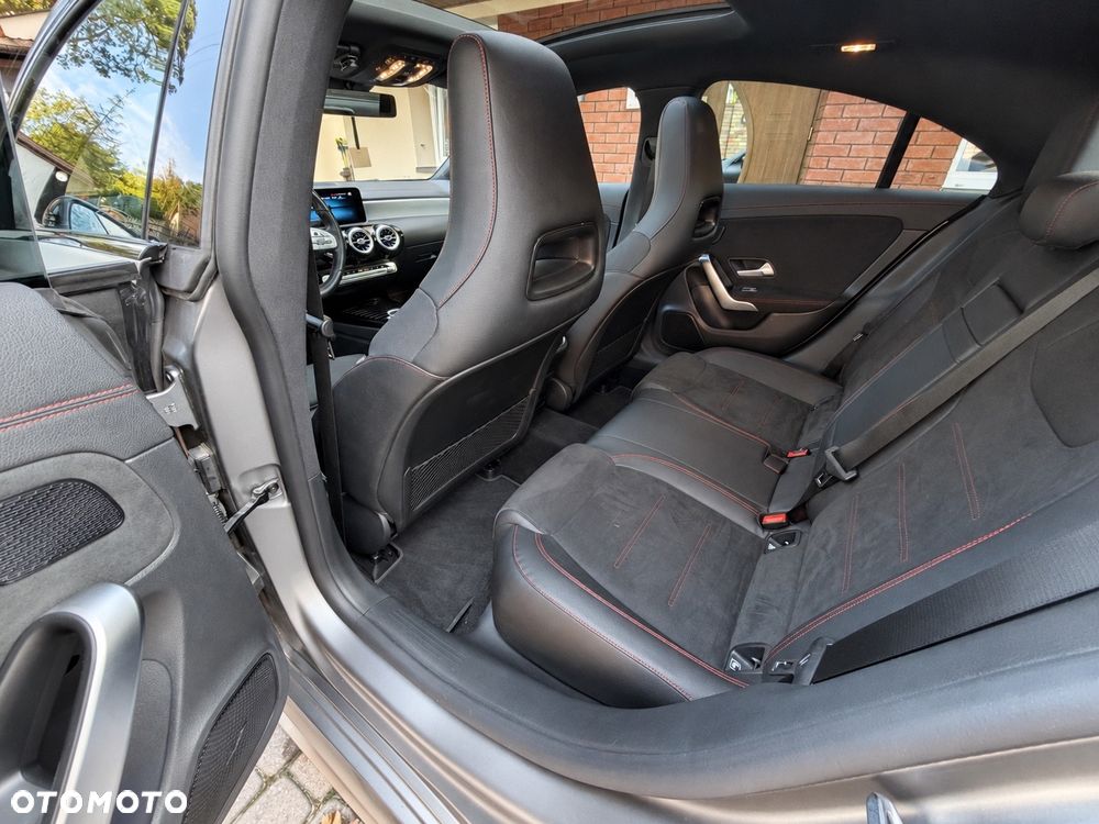 Mercedes-Benz CLA - 37