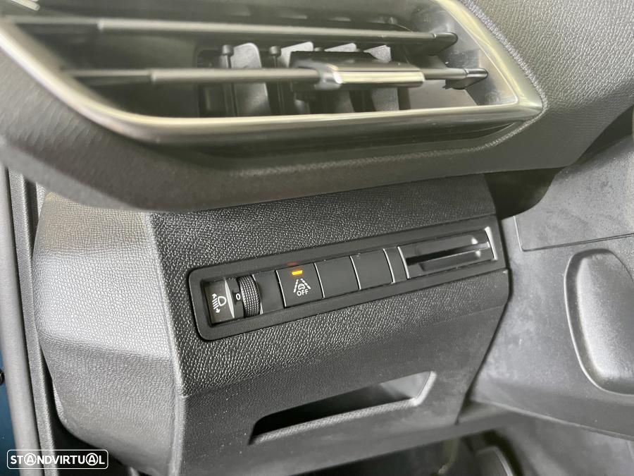 Peugeot 3008 1.2 PureTech Allure EAT8 - 14