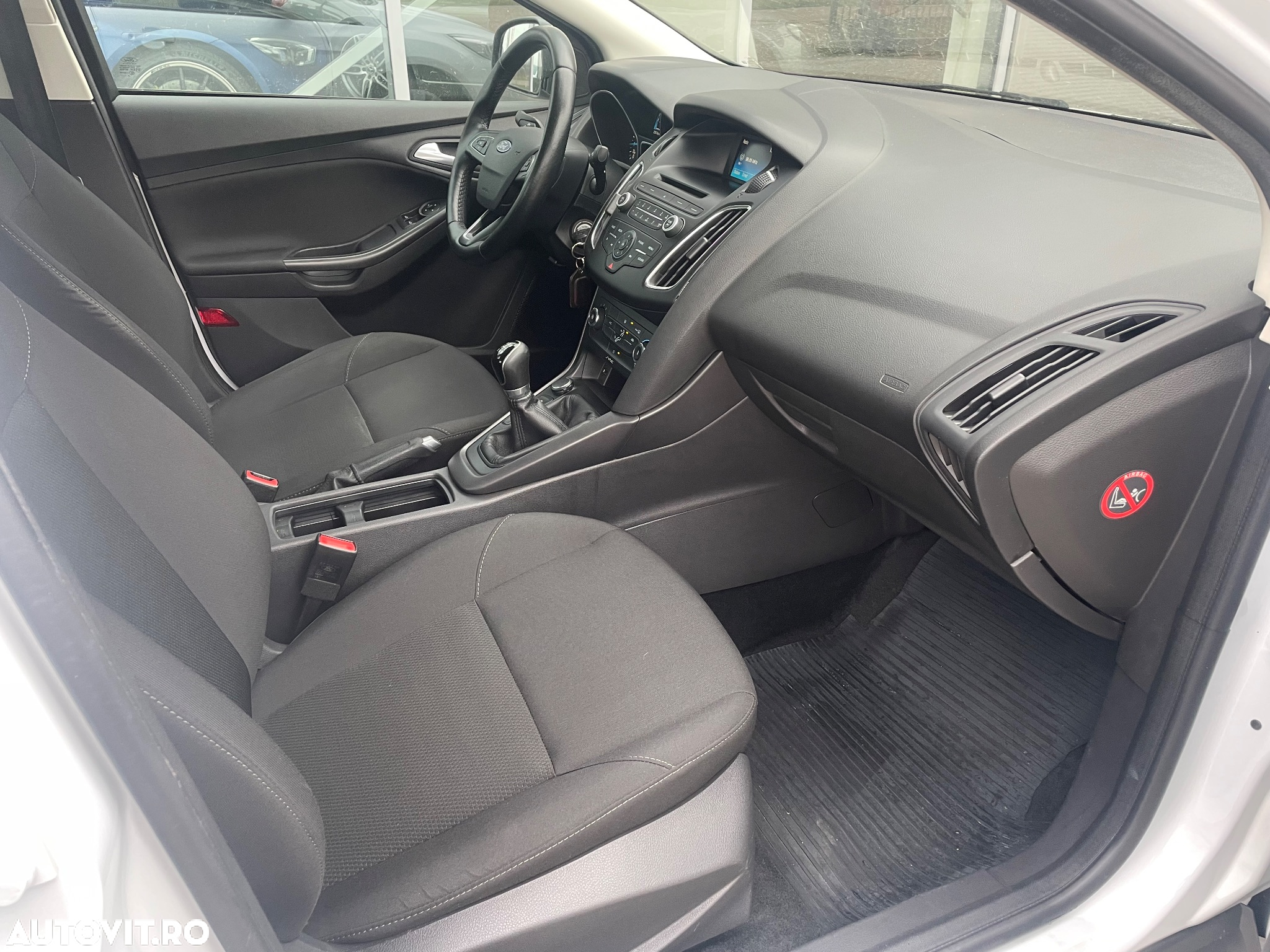 Ford Focus 1.0 EcoBoost Trend - 6