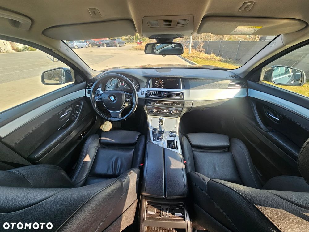 BMW Seria 5 525d xDrive Modern Line - 20