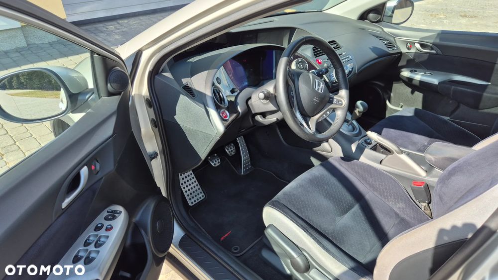 Honda Civic 1.8 Executive - 6