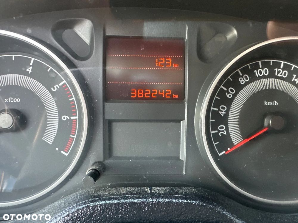 Peugeot 301 1.6 VTi Active - 23